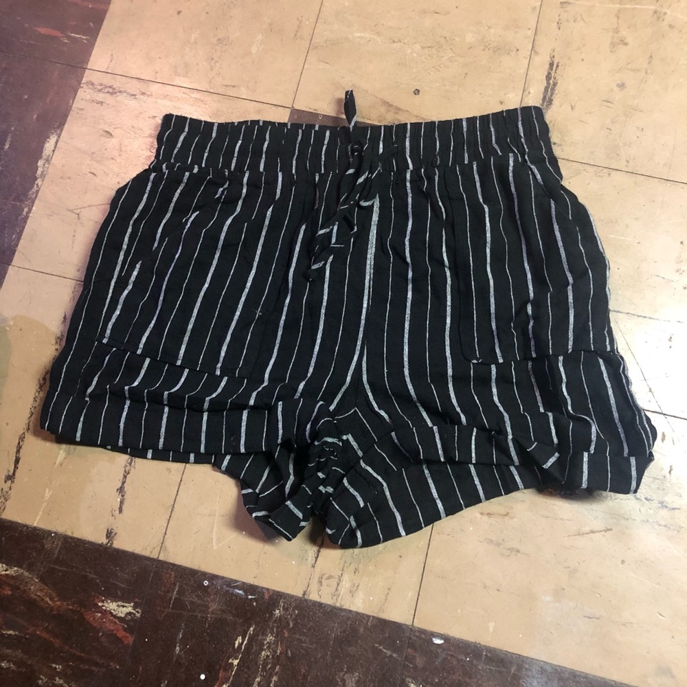 SUPER CUTE BOHEMIAN STRIPED FLOWY SHORTS